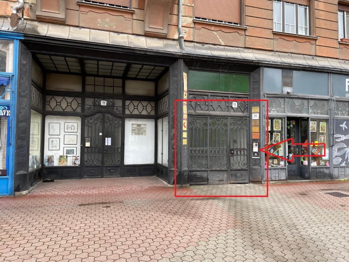 Broadway B1 * Debrecen